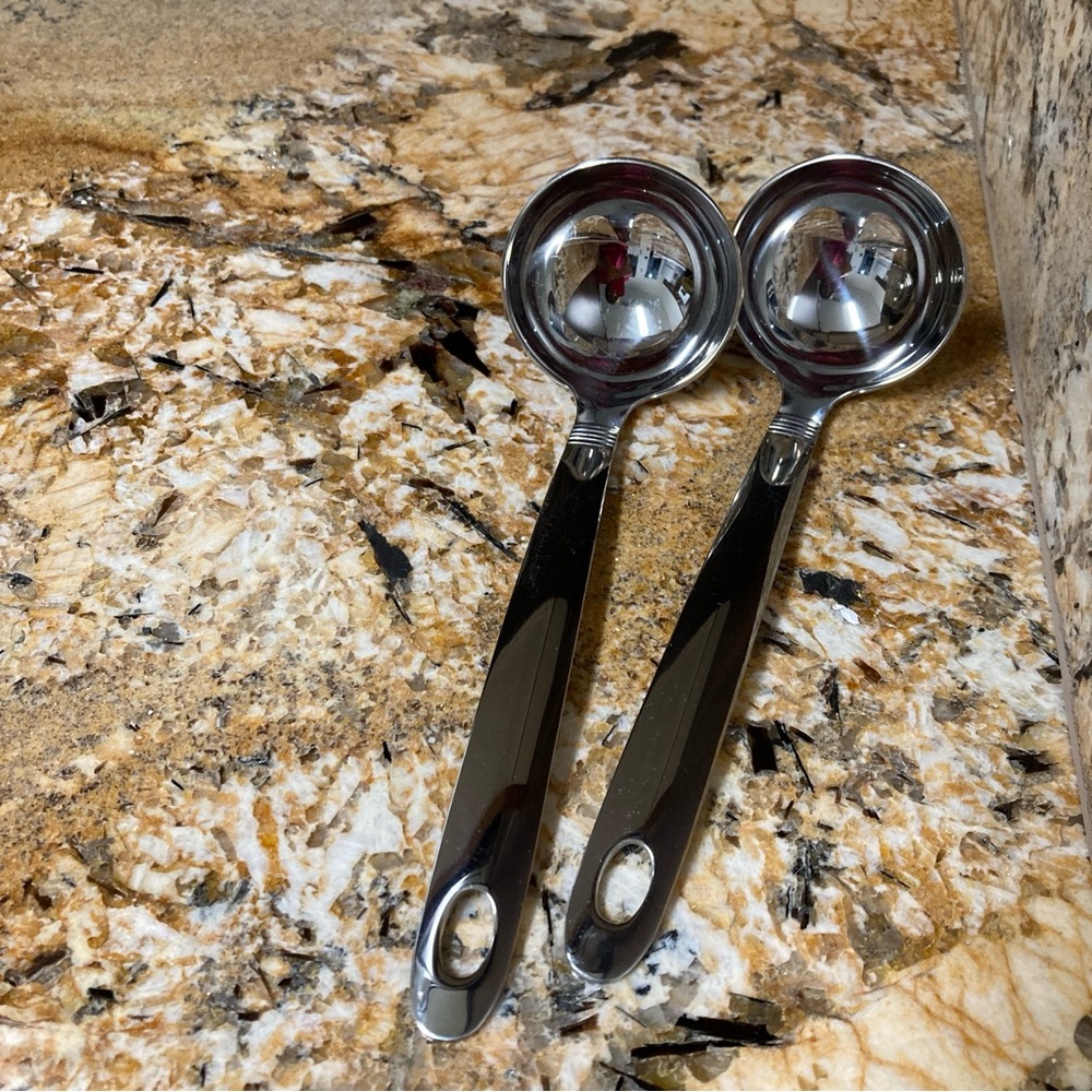 ONEIDA Stainless Steel Soup Ladles Set of 2 NEW